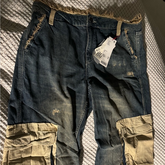 BDG Cargo - Picture 1 of 5